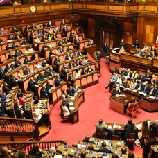 Hükümetlerin ömrünün çok kısa sürdüğü İtalya'da 9. kez erken seçim yapılacak