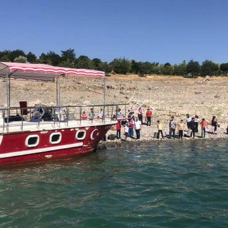 Tunceli'de barajda mahsur kalan vatandaşları jandarma kurtardı
