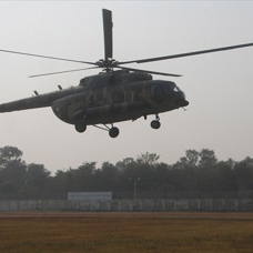 Pakistan'da içinde korgeneralin de bulunduğu helikopterden haber alınamıyor