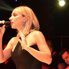 Şarkıcı Gülşen tutuklanarak cezaevine teslim edildi