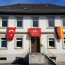 Almanya'da Mevlana Camii'ne ırkçı tehdit