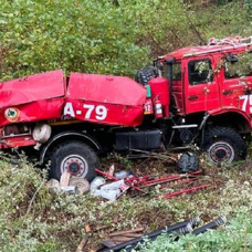 İzmir'de yangına giden ekip kaza yaptı: 4 yaralı