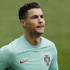 Ronaldo'nun, Al Hilal'in 242 milyon avroluk teklifini reddettiği ileri sürüldü