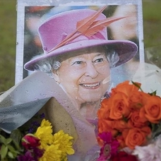 Kraliçe 2. Elizabeth'in cenaze töreninde Türkiye'yi Bakan Çavuşoğlu temsil edecek