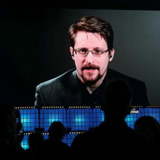 Putin'den ABD Ulusal Güvenlik Ajansı eski çalışanı Snowden'a vatandaşlık