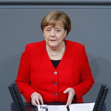 Merkel'den Türkiye'ye övgü dolu sözler: Almanya'dan daha büyük bir yükü üstlendiler
