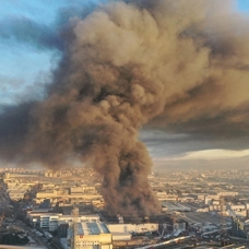 Bursa'da devam eden fabrika yangınıyla ilgili hava kirliliği uyarısı