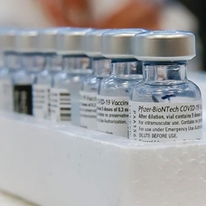 BioNTech, 2022 için Kovid-19 aşısı geliri tahminini 16-17 milyar avroya yükseltti