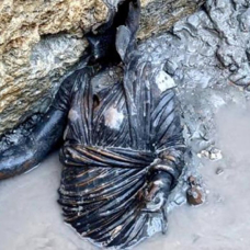 İtalya'da 2 bin 300 yıllık bronz heykeller keşfedildi