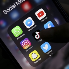 'Yoğun sosyal medya kullanımı yalnızlığı artırıyor' uyarısı