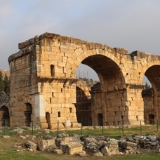 Hierapolis Antik Kenti'nde yıkılma tehlikesi