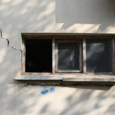 Hatay'daki depremde hasar gören 6 ev mühürlendi