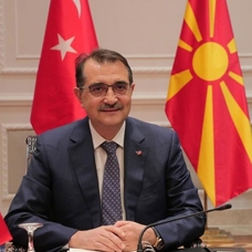 Bakan Dönmez, Kuzey Makedonya Ekonomi Bakanı Bekteshi ile görüştü