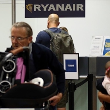 Belçika'da Ryanair çalışanlarının grevi 100'den fazla uçuşu iptal ettirdi