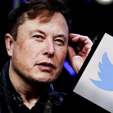 Elon Musk, tweetleri ile Tesla hisse fiyatı hareketleri arasında bir bağlantı olmadığını savundu