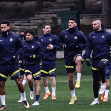 Fenerbahçe'nin Adana Demirspor maçının kamp kadrosu açıklandı