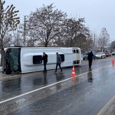 Kastamonu'da cenazeye gidenleri taşıyan otobüs devrildi, 13 kişi yaralandı