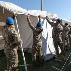 Kahramanmaraş'ta komandoların kurduğu çadır kent, 3200 depremzedeyi ağırlıyor