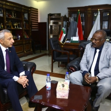 Sudan Tarım Bakanı El-Büşra, Türkiye'nin Hartum Büyükelçisi Çobanoğlu'nu kabul etti