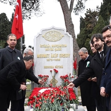 Milli şair Mehmet Akif Ersoy kabri başında anıldı