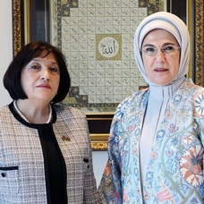New York'ta Azerbaycan Meclis Başkanı Gafarova'yla bir araya geldi