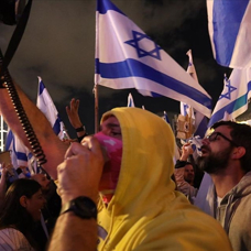 İsrailliler, Netanyahu'nun erteleme kararına rağmen “yargı reformu” protestolarına devam ediyor