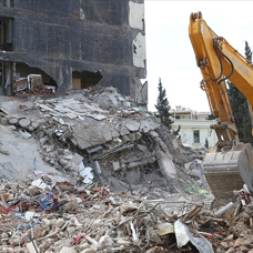 Kahramanmaraş'ta bina yıkım ve enkaz kaldırma çalışmaları 17 mahallede devam edecek