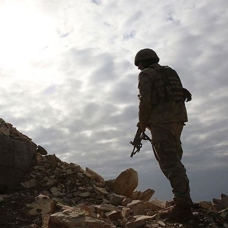 İkna çalışmaları sonucu bir PKK'lı terörist güvenlik güçlerine teslim oldu