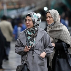 İran'da başörtüsü kuralını ihlal edenler yargılanacak