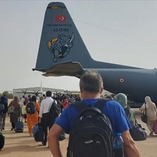Sudan ordusu, HDK'yi Türk tahliye uçağına saldırmakla suçladı