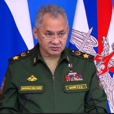 Rusya Savunma Bakanı cepheye gönderilecek silahları denetledi