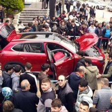 Türkiye'nin yerli otomobili Togg'a vatandaşların ilgisi yoğun