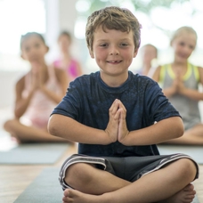 Duygusal dengeyi sağlamak için çocuklar da meditasyon yapmalı