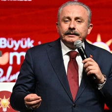 "Bu seçim Türkiye'nin istikametinin devam edip etmeyeceği noktasında düğümleniyor"