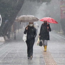 Kuvvetli sağanak yağışa dikkat! 25 il için sarı ve turuncu kodlu uyarı!