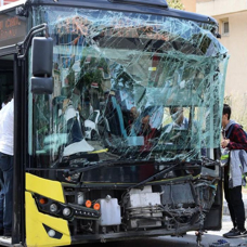 Ümraniye'de İETT otobüsleri çarpıştı: 3 yaralı