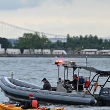 Bengisu Avcı, Manhattan Adası parkurunu 9 saatte yüzerek tamamladı