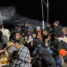 Muğla'nın Datça ilçesi açıklarında Yunanistan güvenlik unsurları tarafından Türk karasularına geri itilen iki ayrı geri itme olayında toplam 34 düzensiz göçmen kurtarıldı