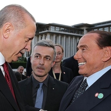 Başkan Erdoğan, Berlusconi için makale kaleme aldı