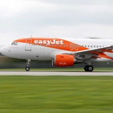 Easyjet, İngiltere'de 1700 uçuşu iptal etme kararı aldı