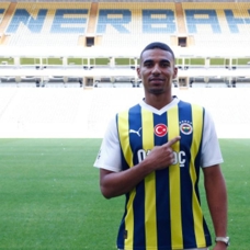 Ganalı stoper Alexander Djiku, Fenerbahçe'de