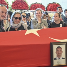Şehit polis memuru Alp Efe Bekit'in cenazesi Ankara'da toprağa verildi