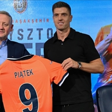 RAMS Başakşehir, Polonyalı futbolcu Piatek ile 3 yıllık sözleşme imzaladı