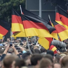 Almanya'da aşırı sağ parti yükselişte!