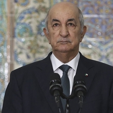 Cezayir Cumhurbaşkanı, ertelenen Fransa ziyaretinin gündemde olduğunu açıkladı