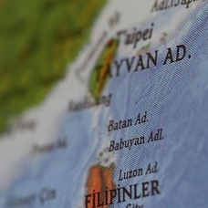 Çin'den Filipinler'e savaş gemisini geri çekmesi uyarısı