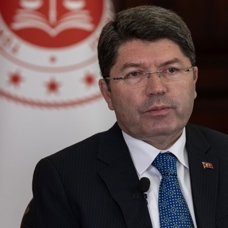 Bakan Tunç, KKTC İçişleri Bakanı Öztürkler ile görüştü