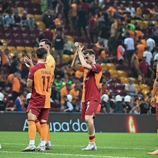 Galatasaray lige iyi başlıyor