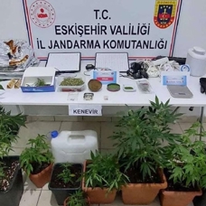 Eskişehir'de uyuşturucu imal edilen eve baskın : 1 gözaltı