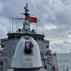 TCG Fatih Fırkateyni Batı Karadeniz'deki sondaj gemilerine refakat etti